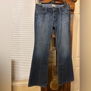 SOLD🎉♥️Paige Premium Denim Bootcut Jeans with Embroidered Pockets 35/33